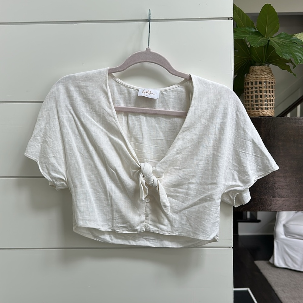 Hallelu crop tie top